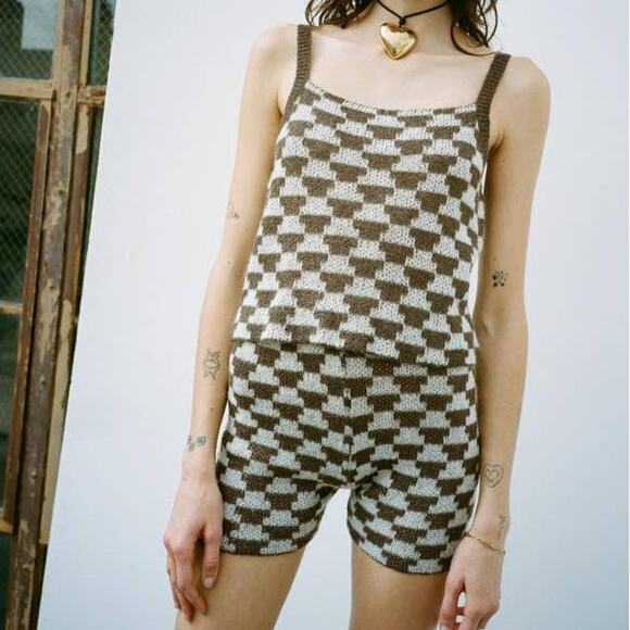 Lisa Says Gah Lucinda Shorts in Vintage Rug Mocha High Rise Knit LSG - Picture 9 of 12